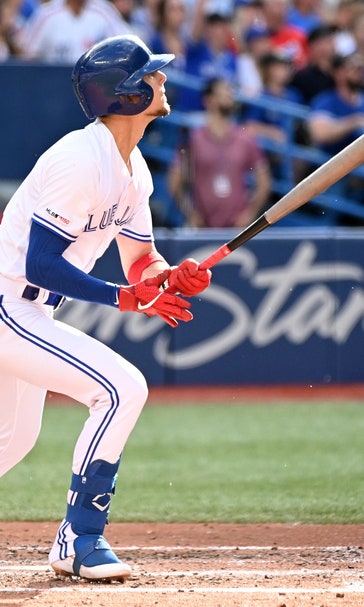 Jansen wins it with HR in 9th, Blue Jays beat Royals 7-5